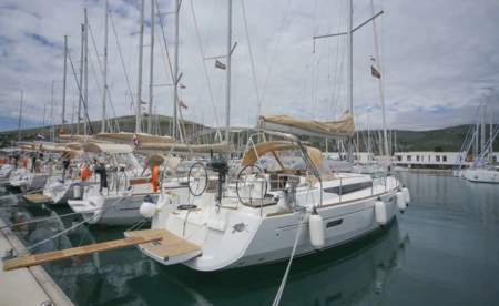 Sun Odyssey 519