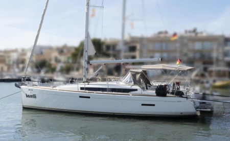 Sun Odyssey 389