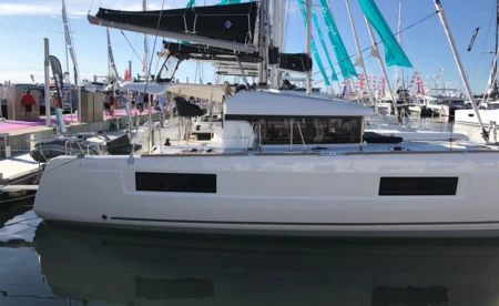 Lagoon 40