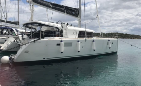Lagoon 450 F