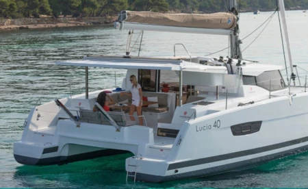 Lucia 40