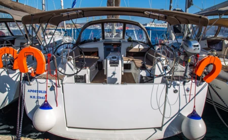 Sun Odyssey 440
