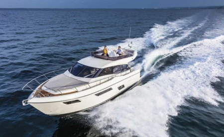 Ferretti 450