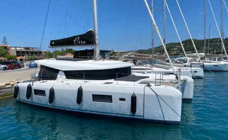 Lagoon 42