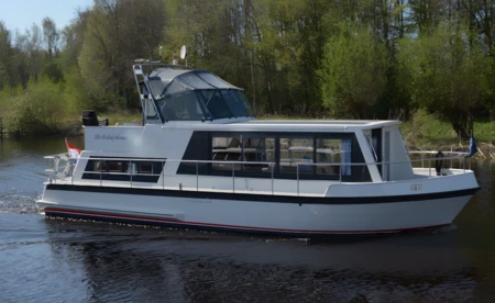 Safari Houseboat 1200