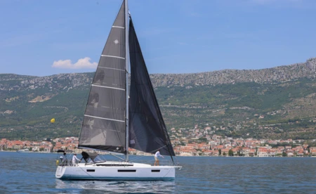 Sun Odyssey 440