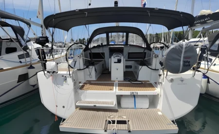 Sun Odyssey 440