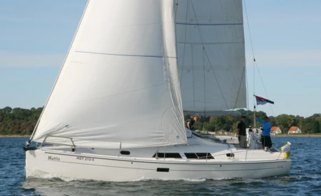Hanse 370