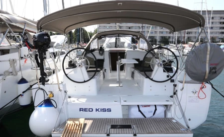 Sun Odyssey 380