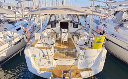 Sun Odyssey 379