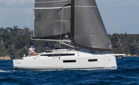 Sun Odyssey 350