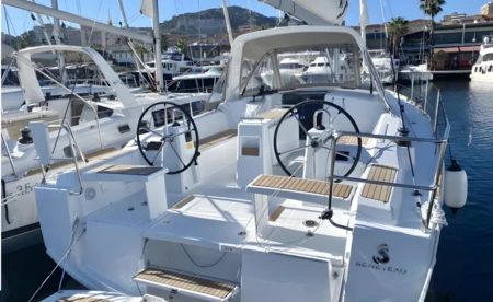 Oceanis 38.1