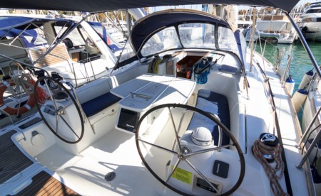 Oceanis 43