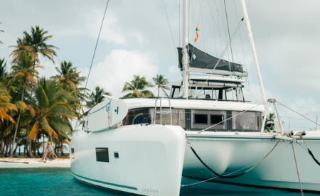 Lagoon 42