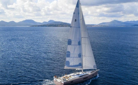 Oceanis 52