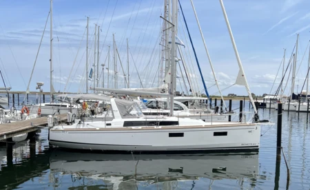 Oceanis 38.1