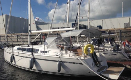 Bavaria Cruiser 33