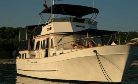 Hampton 42