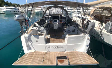 Sun Odyssey 389