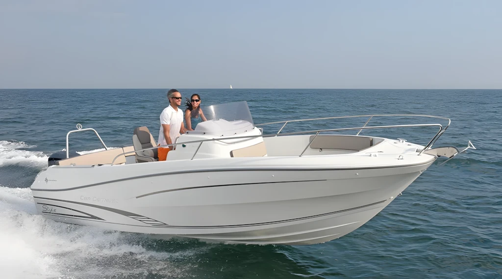 Cap Camarat 750