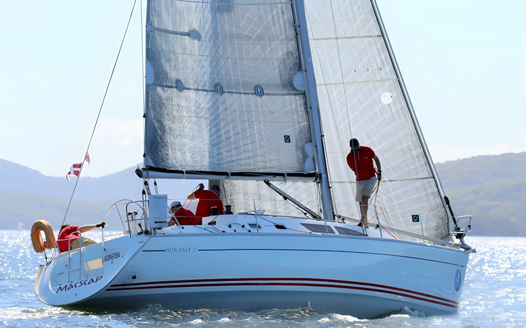 Sun Fast 37 Perf