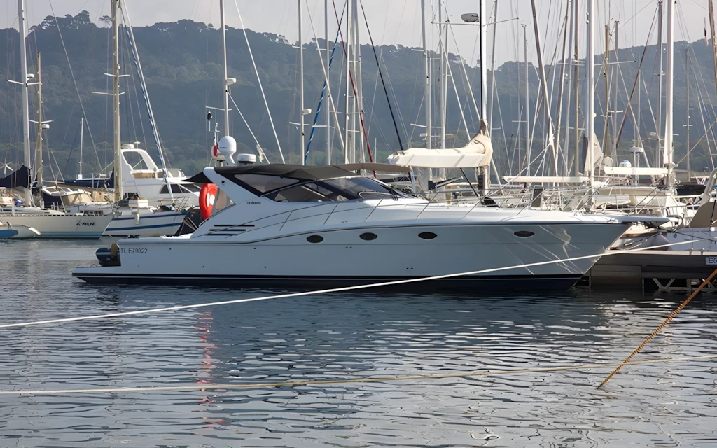 Uniesse 48