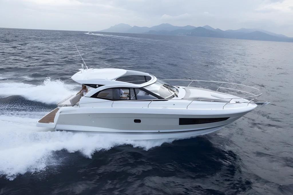 Leader 36