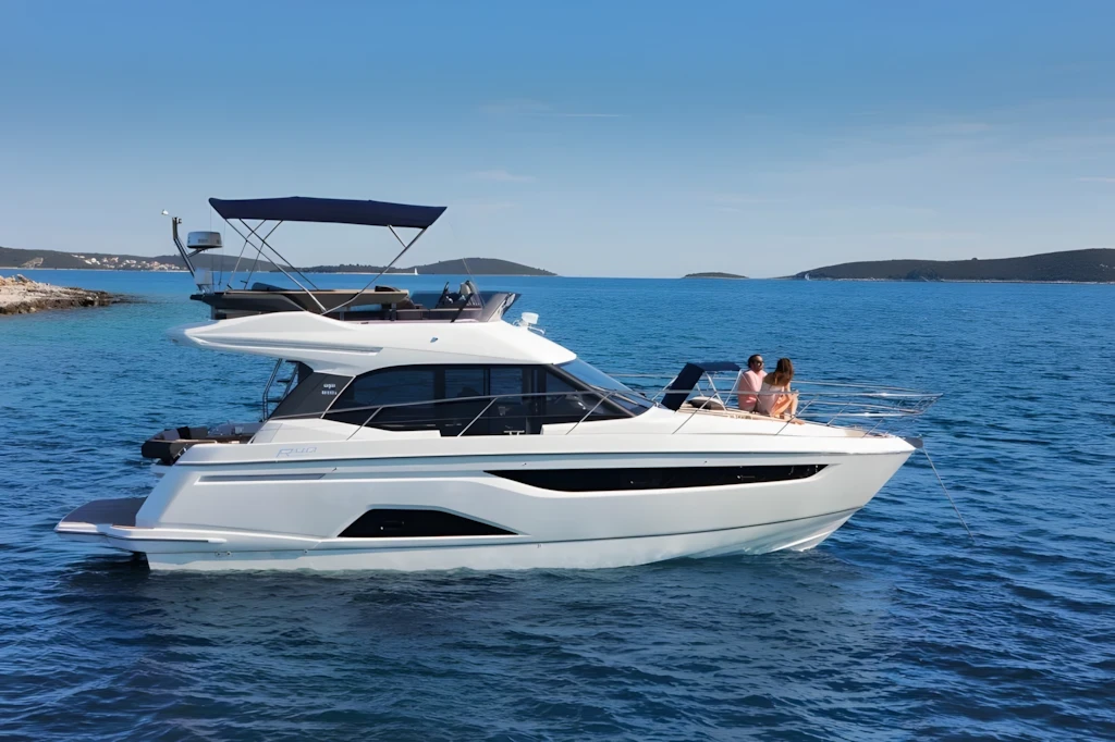 Bavaria R40