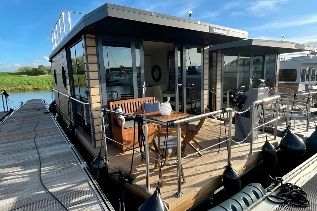 Houseboat La Marre Plus & Lamre M