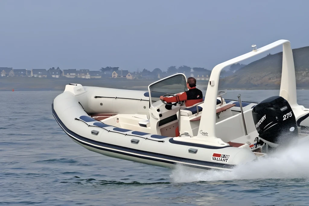 Valiant 750 Cruiser