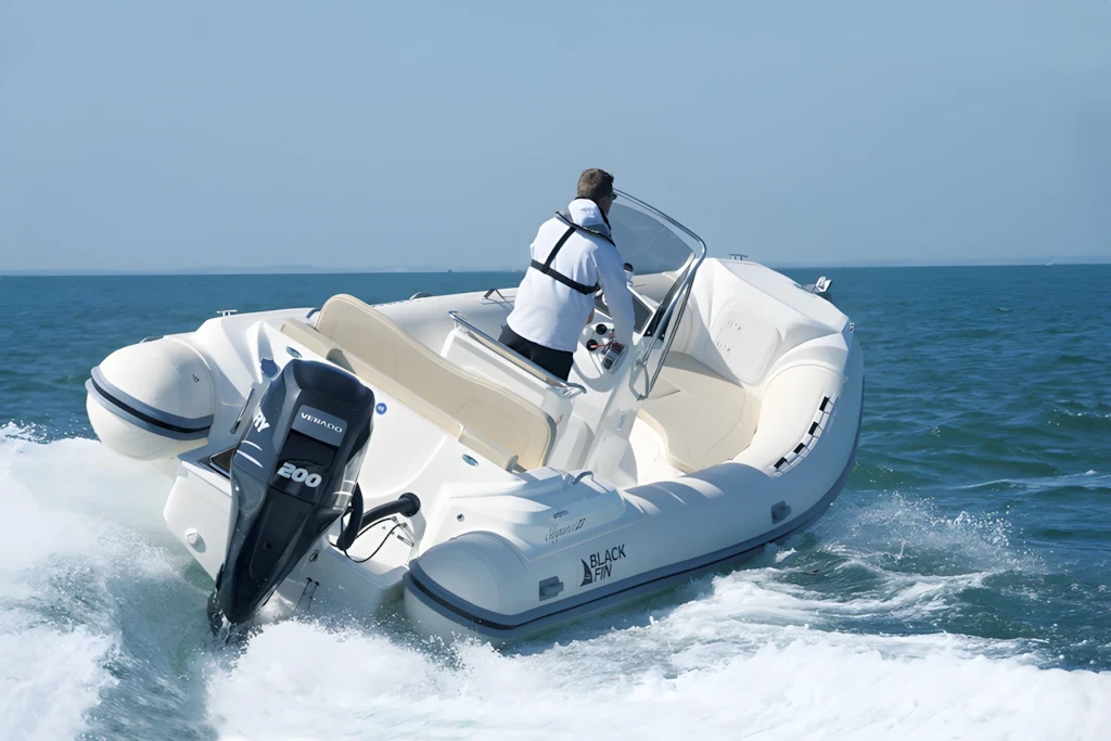 Black Fin 23 Elegance