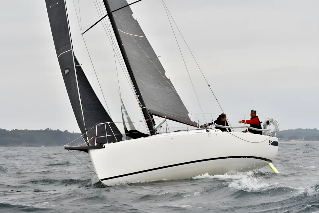 J 99