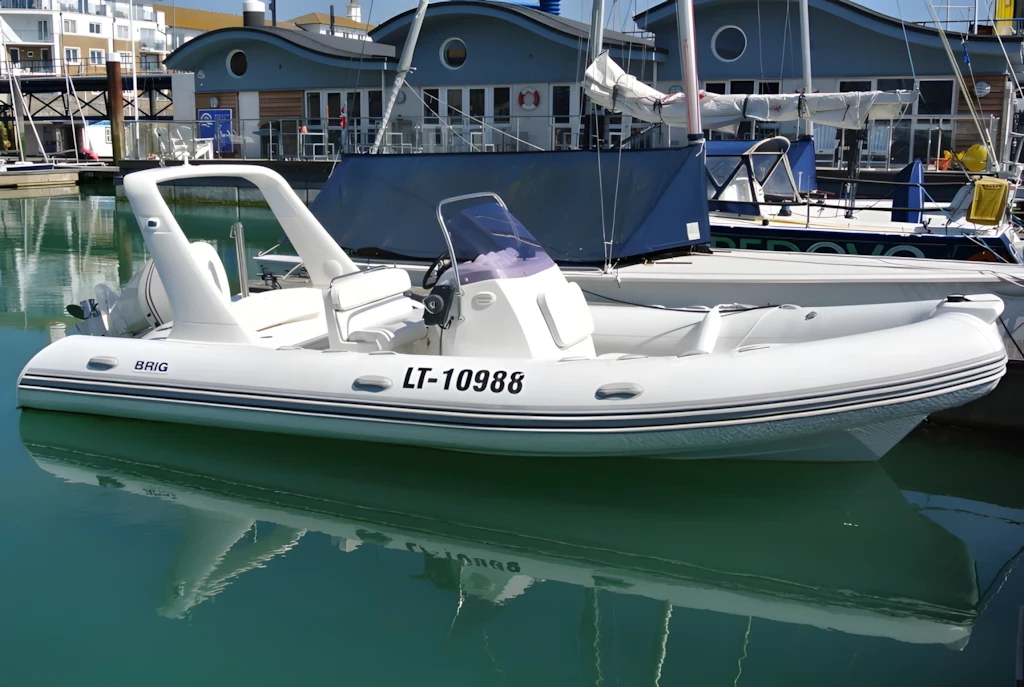 Brig Eagle 645