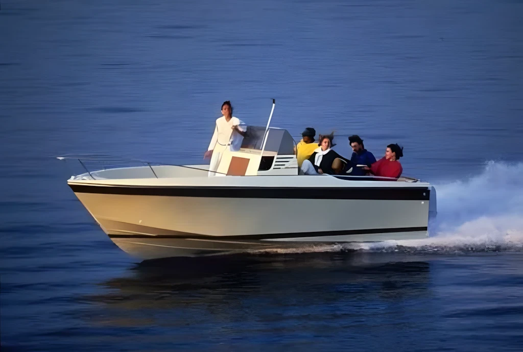 Cap Camarat 650