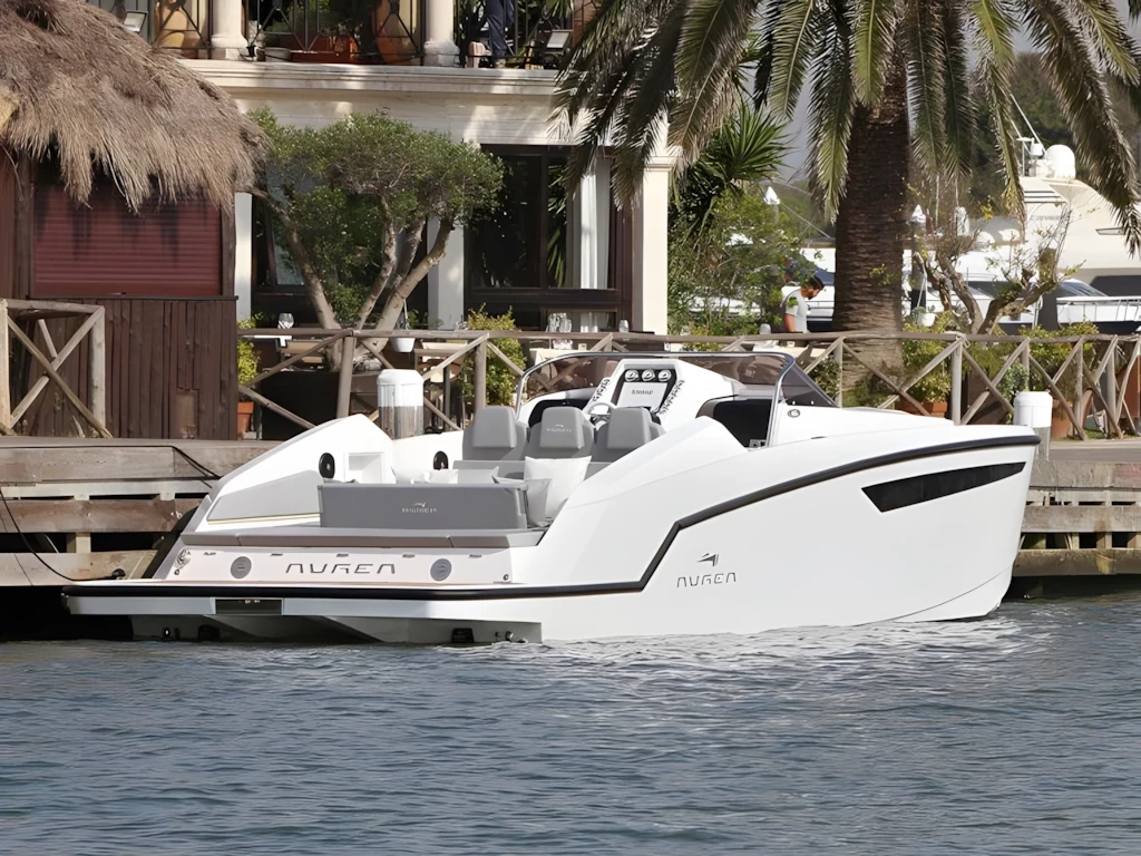 Aurea 30 'Cabin Dream Daycruiser