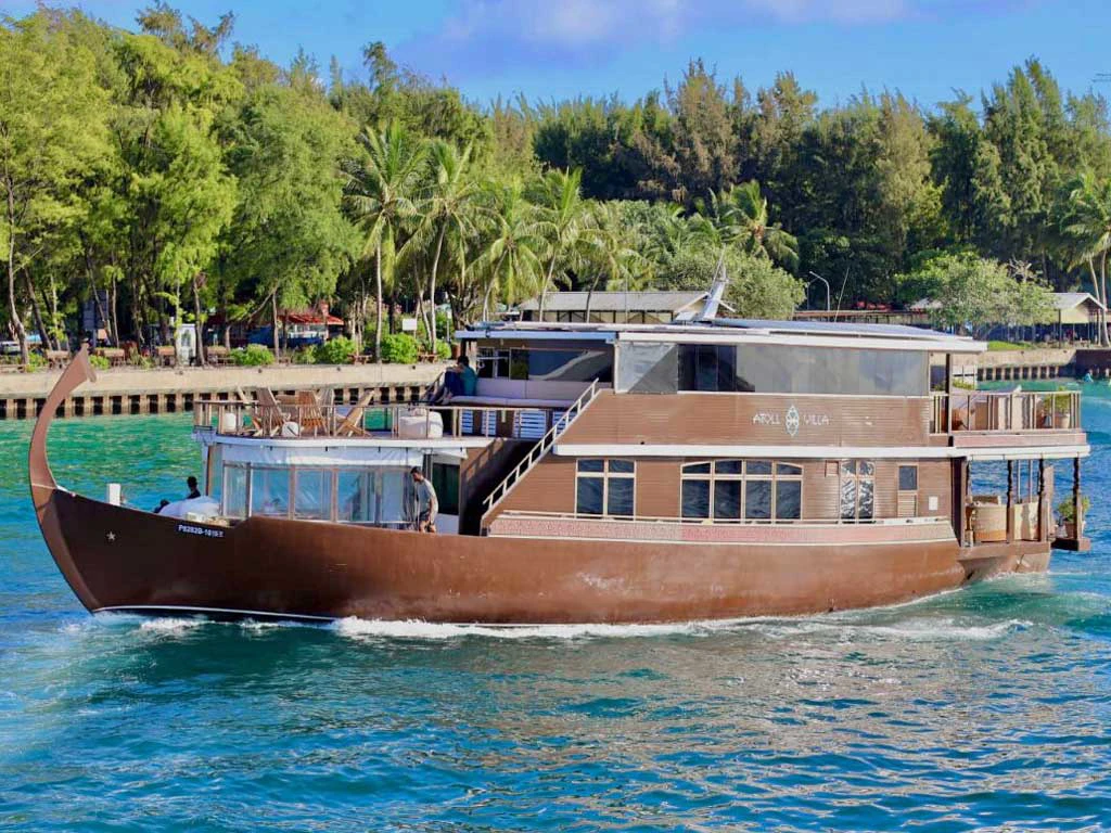 Atoll villa