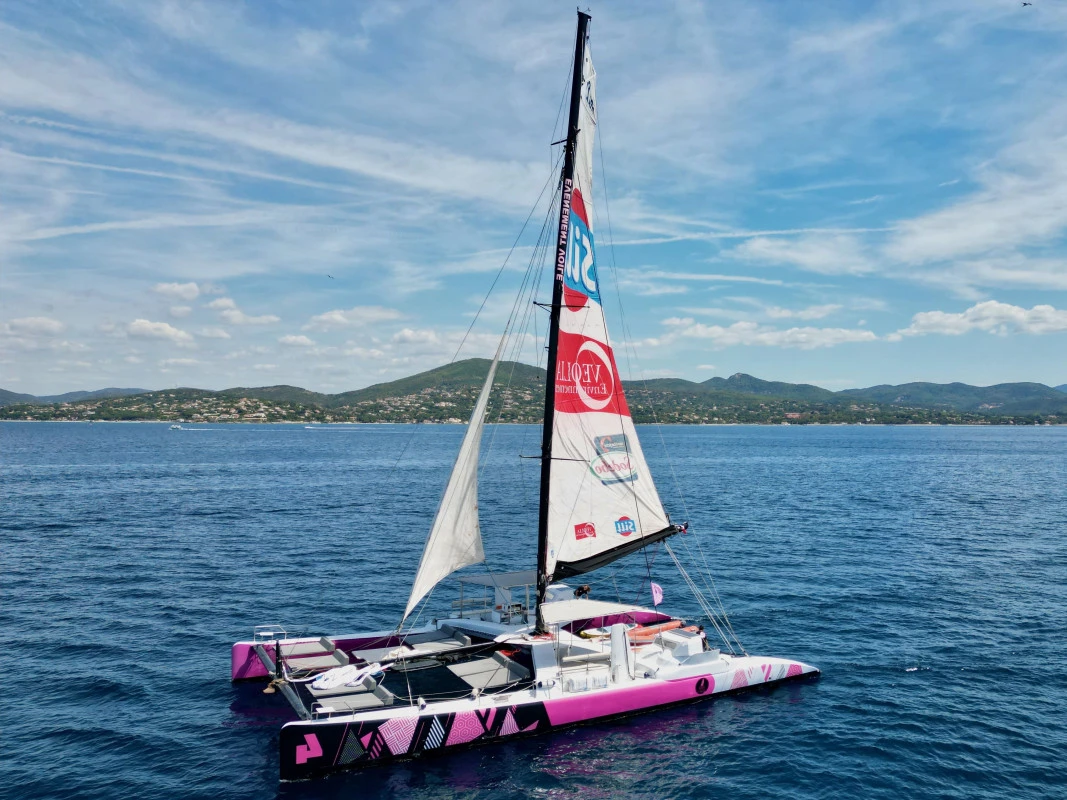 Catamaran EM 75Ft