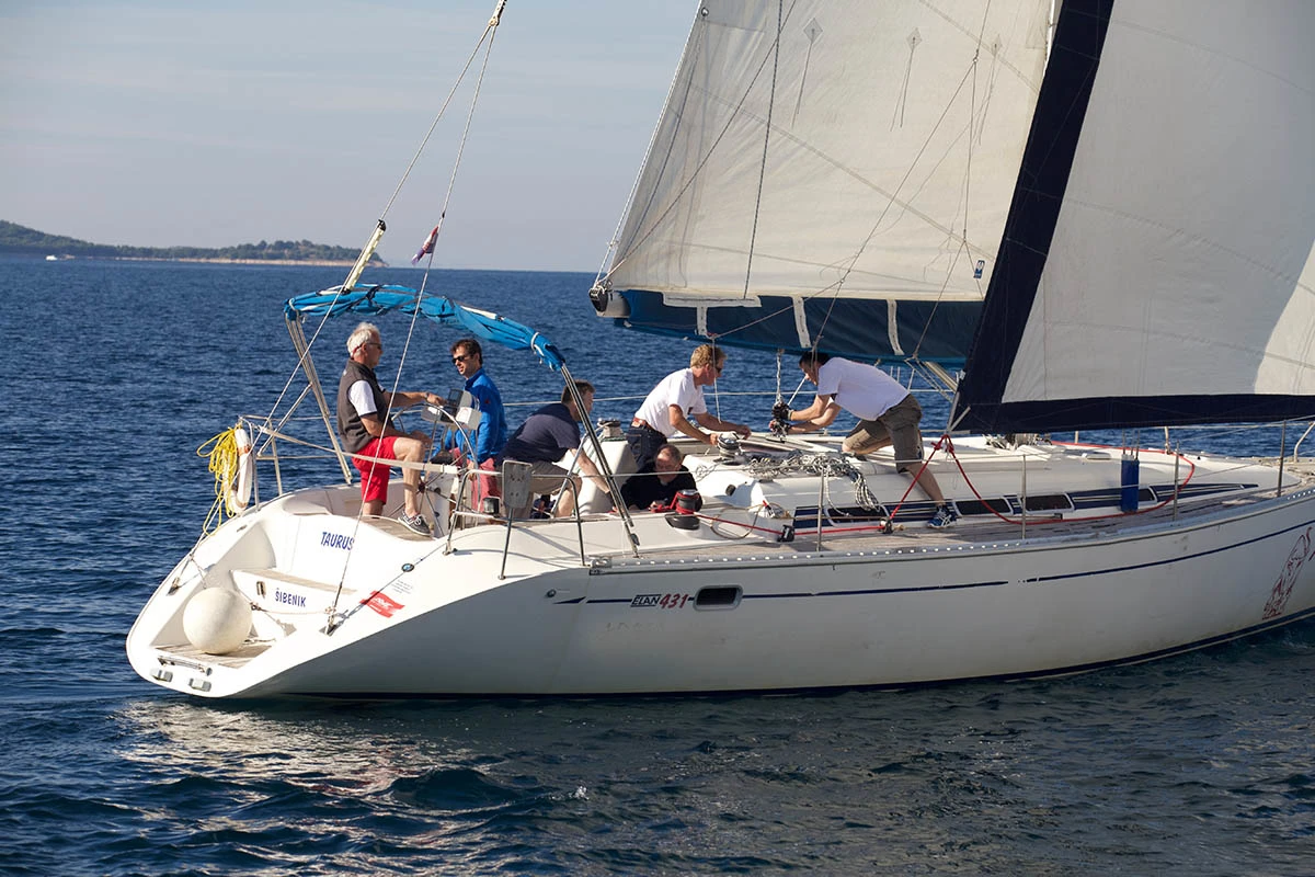 Elan 431