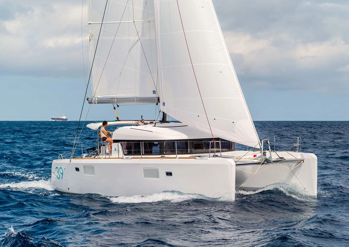 Lagoon 39