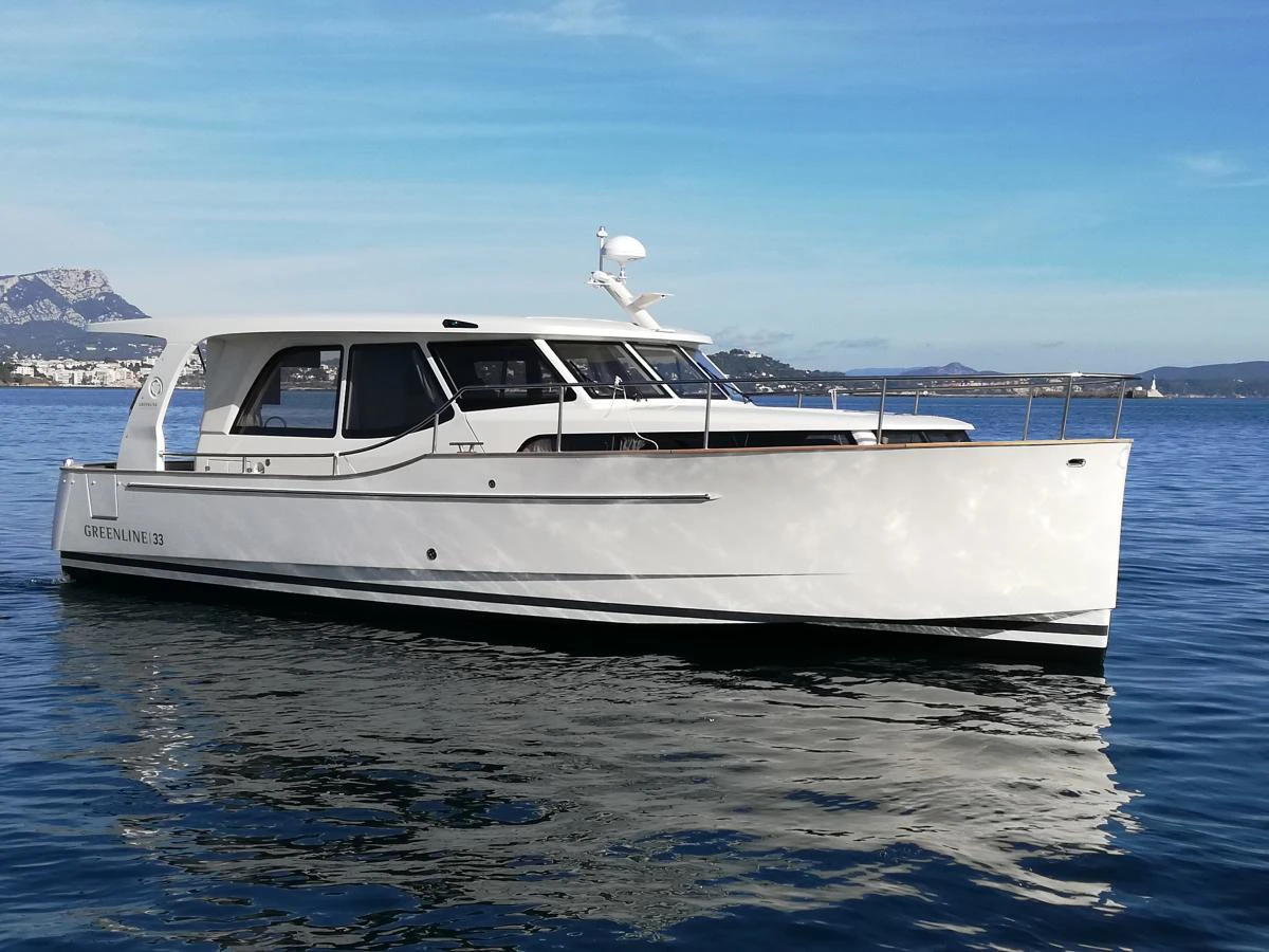 Greenline 33 Hybrid