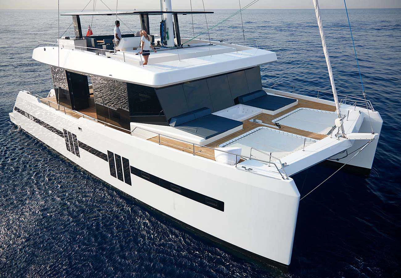 Supreme 68 Sailing