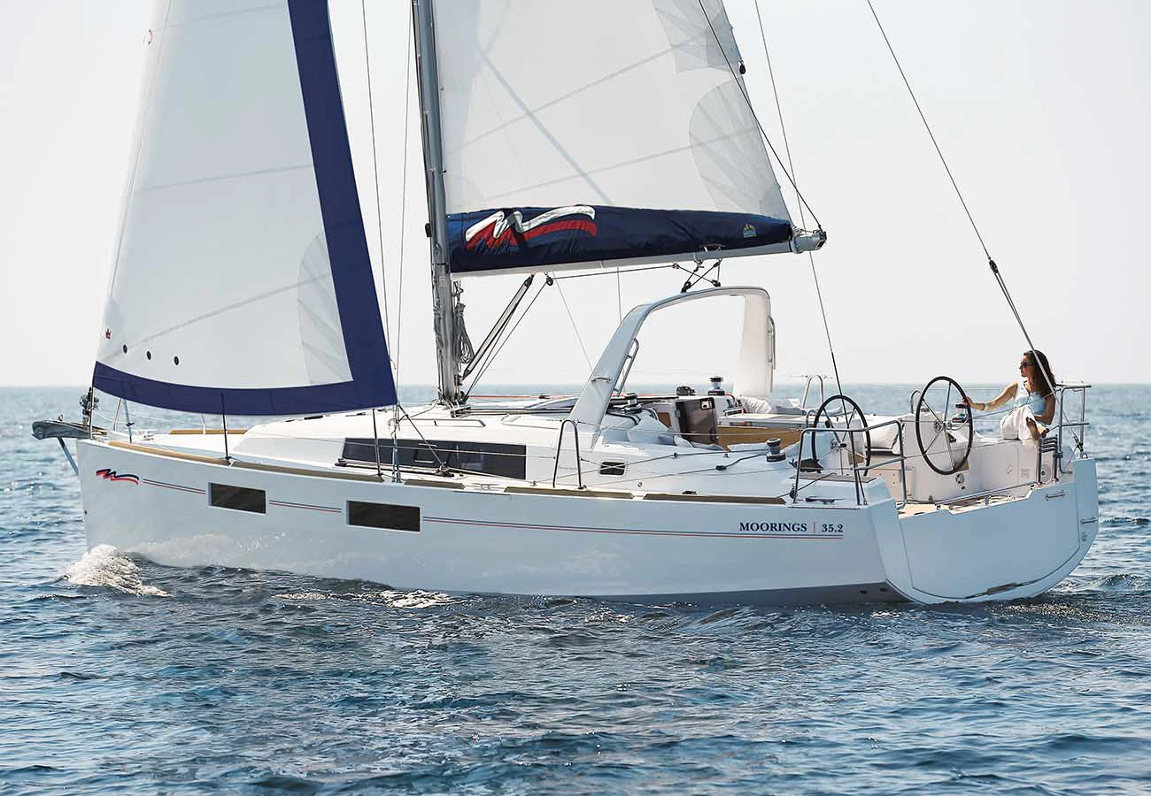 Oceanis 35