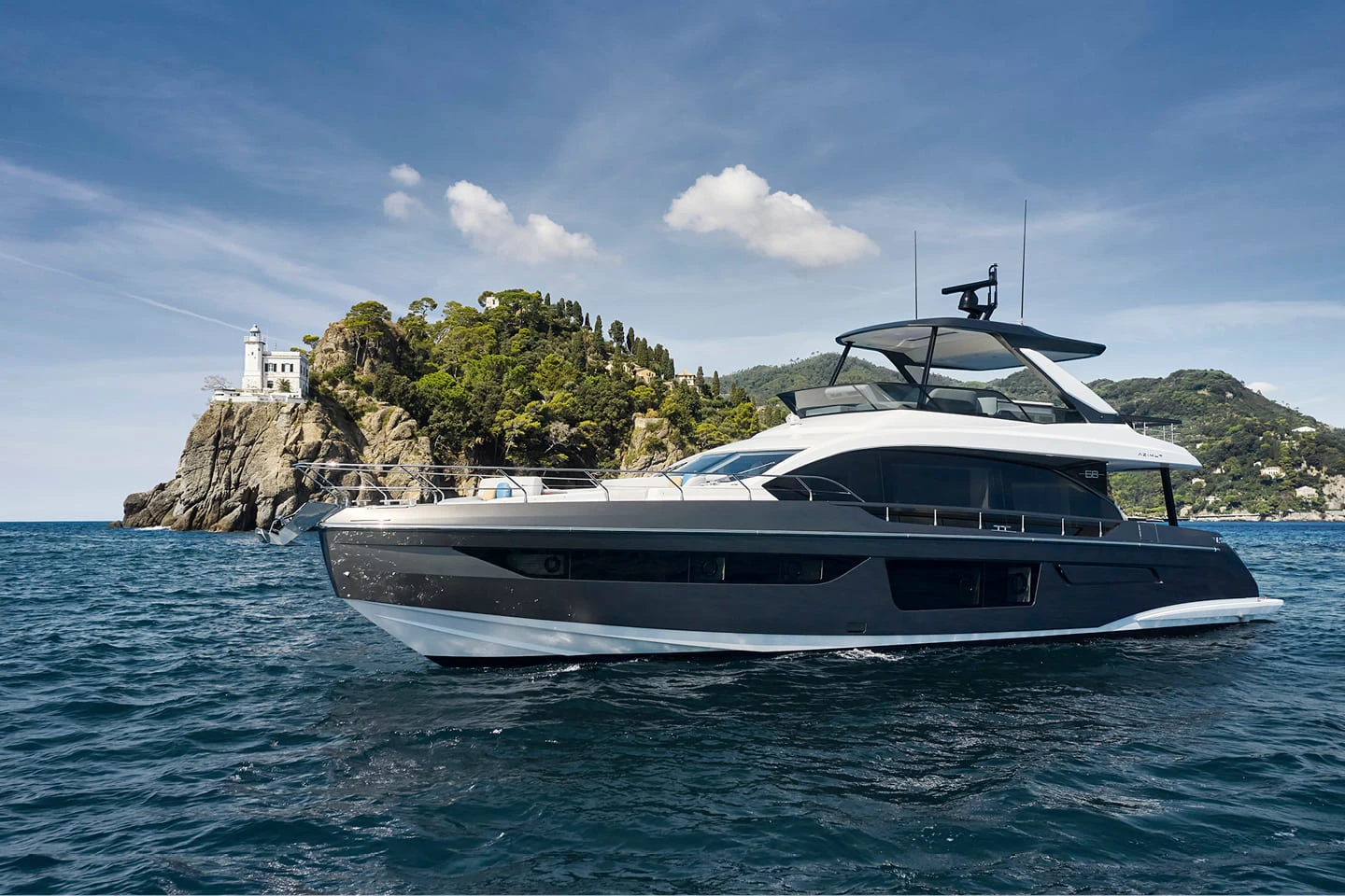 Azimut 68 Fly