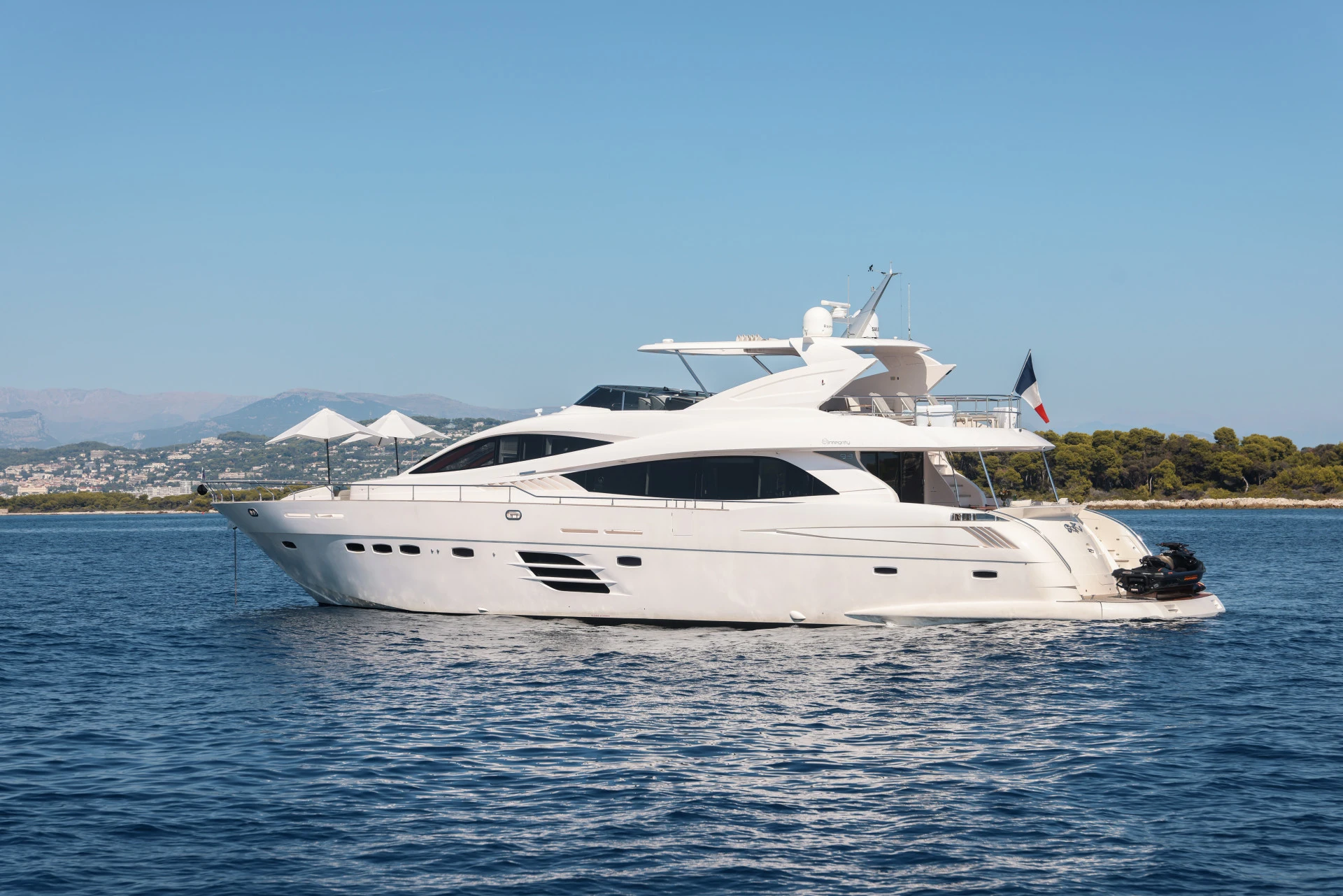 M/Y Skyra