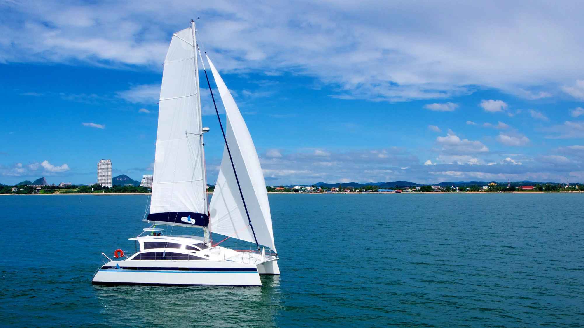 Island Spirit 380