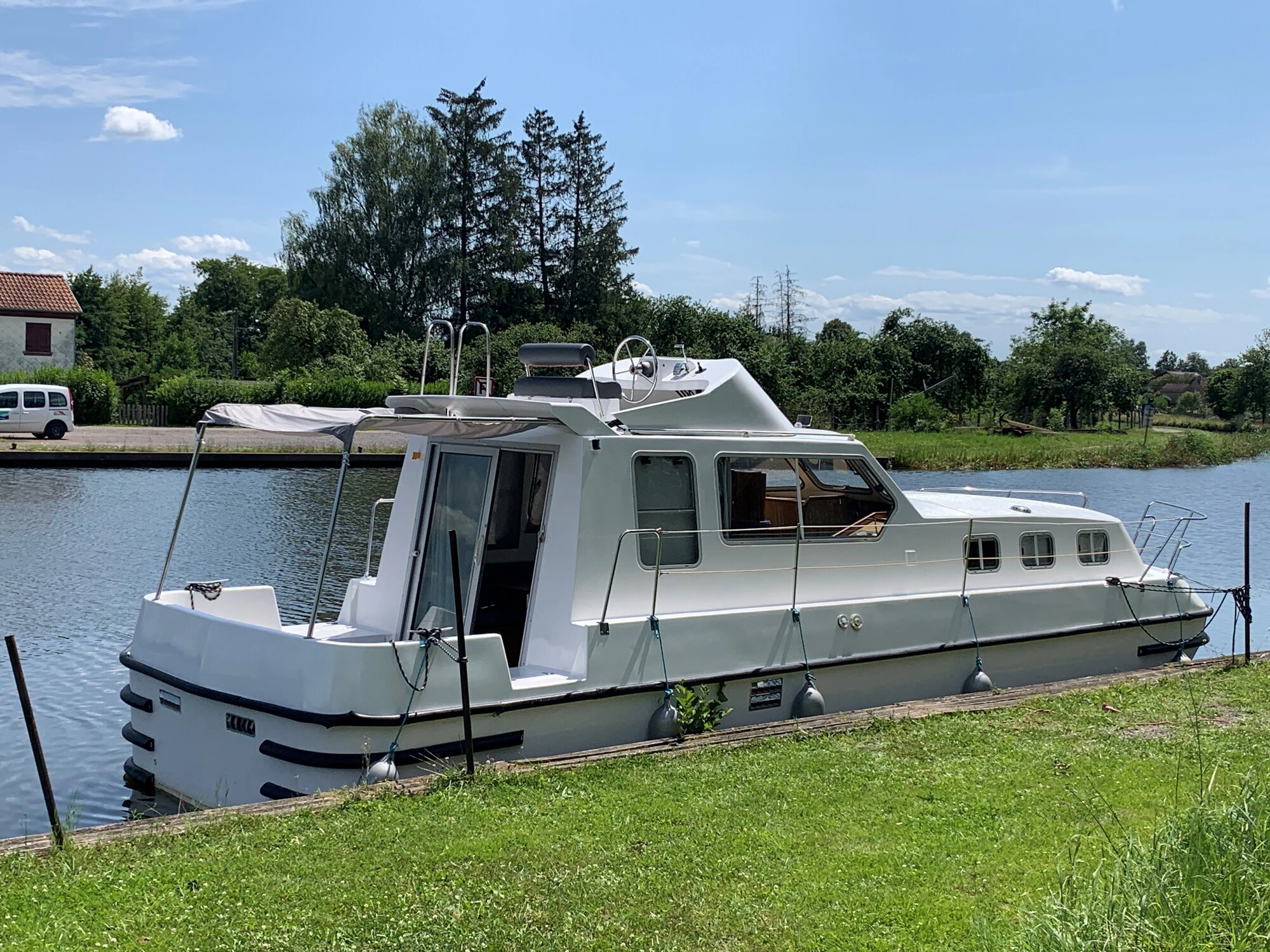 Triton 1050 Fly