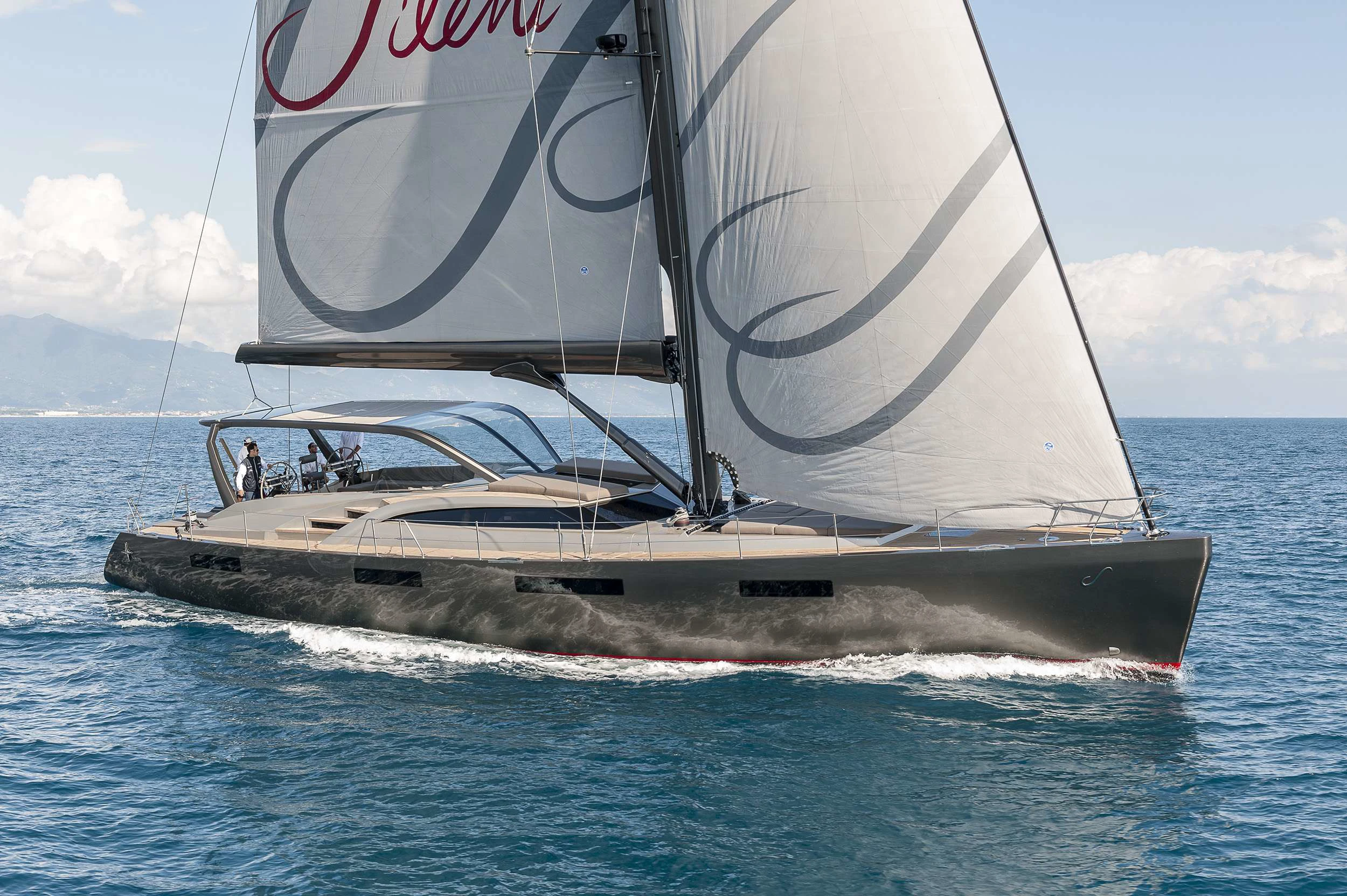 Admiral sail silent 76