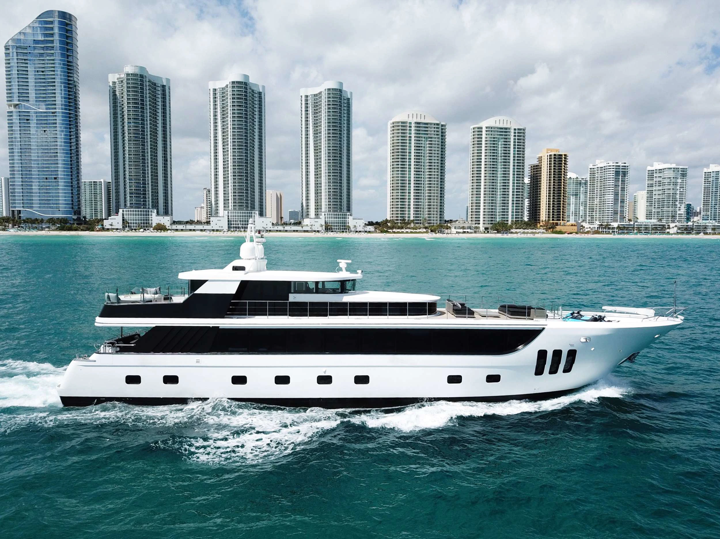 M/Y Privilege