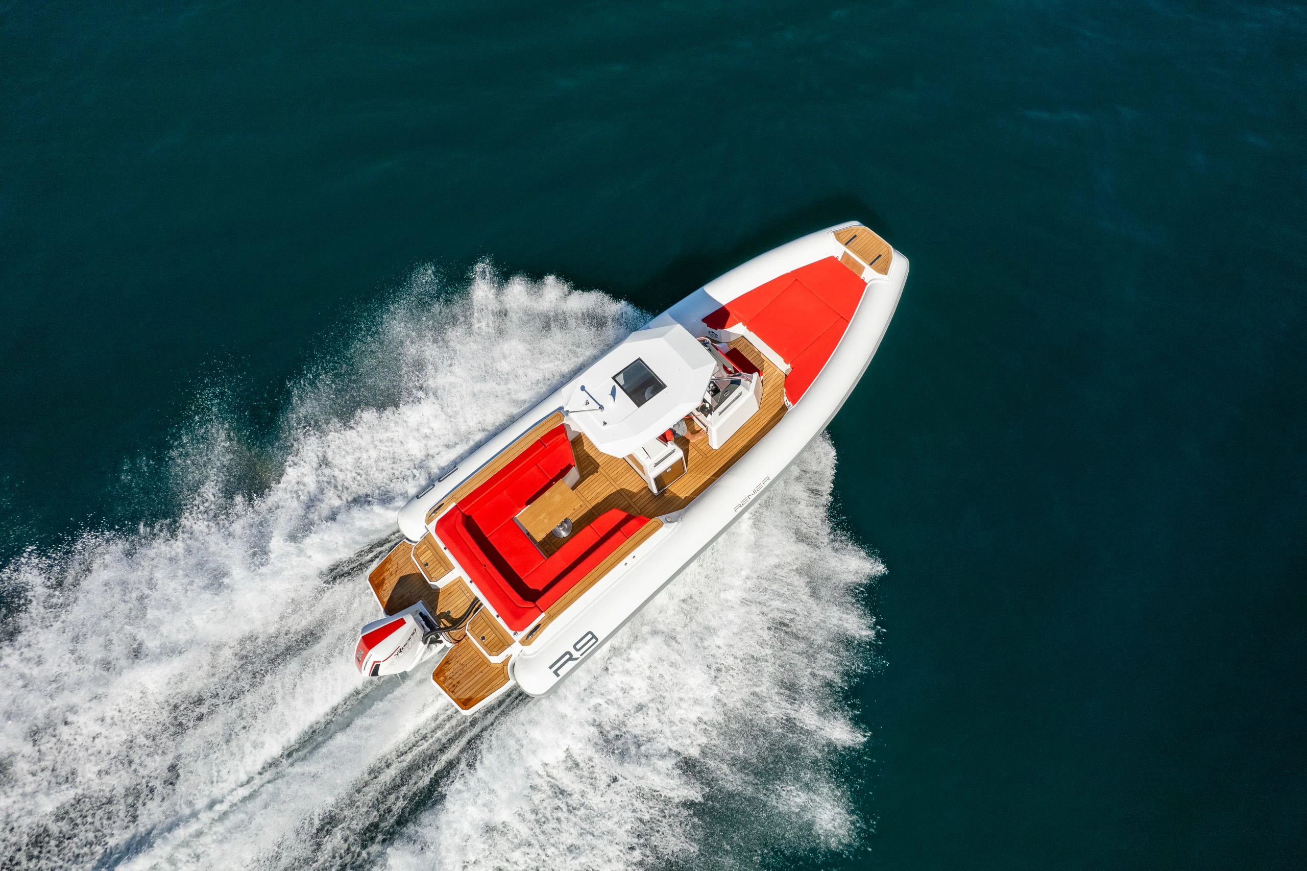 Renier R9 Tourer