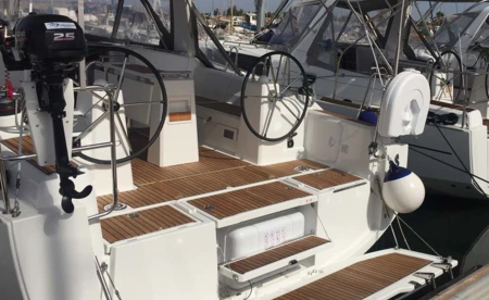 Oceanis 35